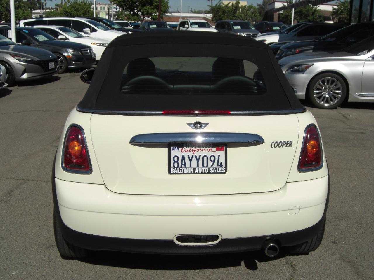 MINI Cooper Convertible 2dr 2010
