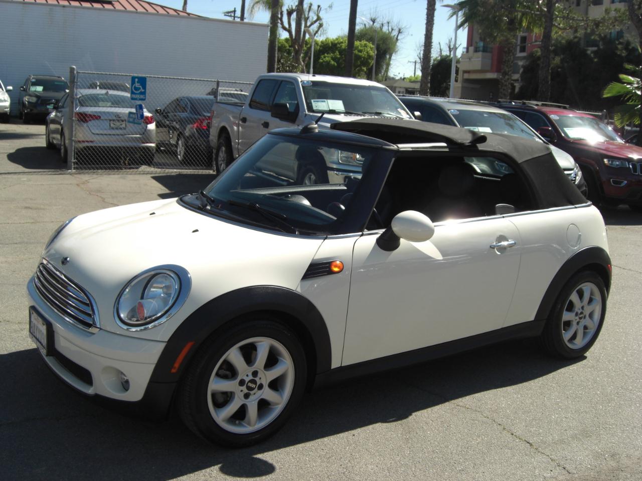 MINI Cooper Convertible 2dr 2010