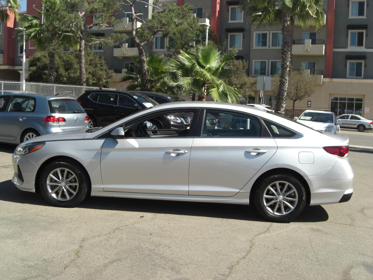 Hyundai Sonata SE 2.4L 2018