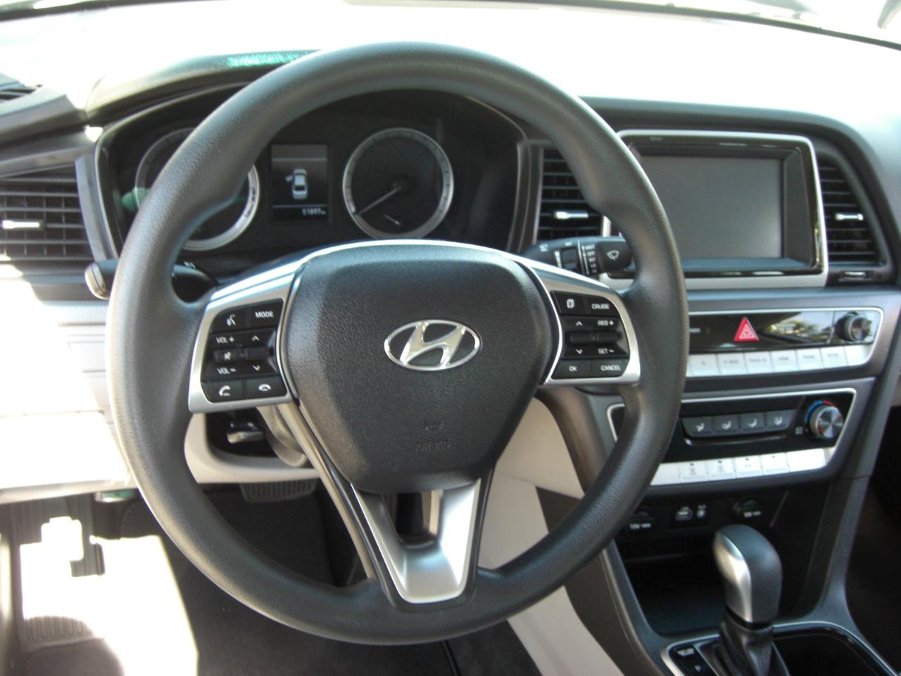 Hyundai Sonata SE 2.4L 2018
