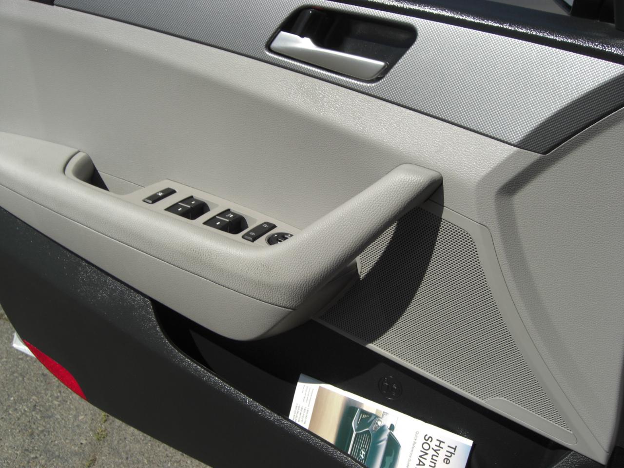 Hyundai Sonata SE 2.4L 2018