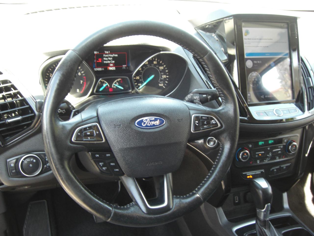 Ford Escape Titanium FWD 2017