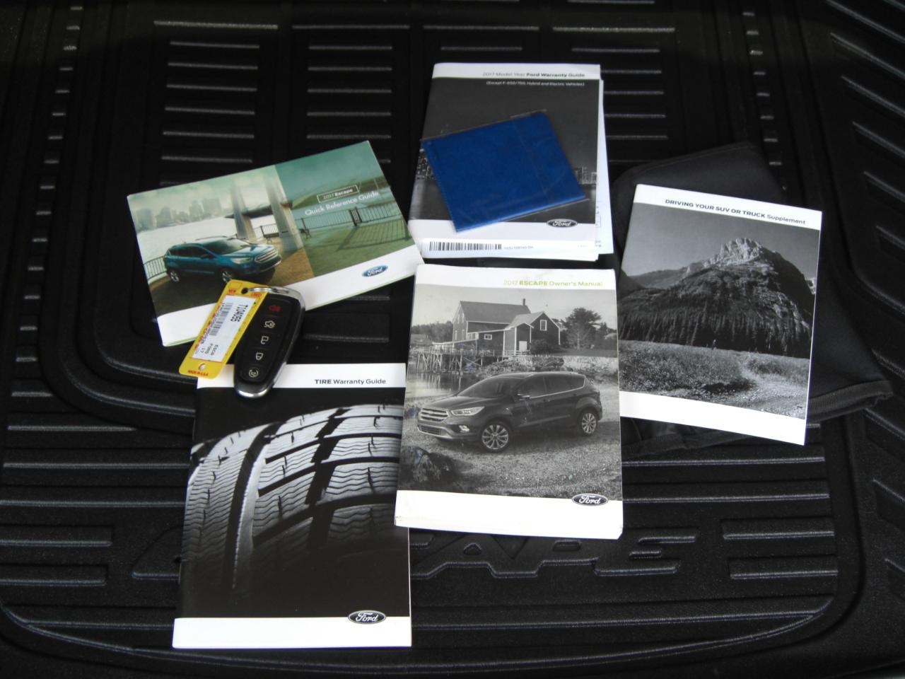 Ford Escape Titanium FWD 2017