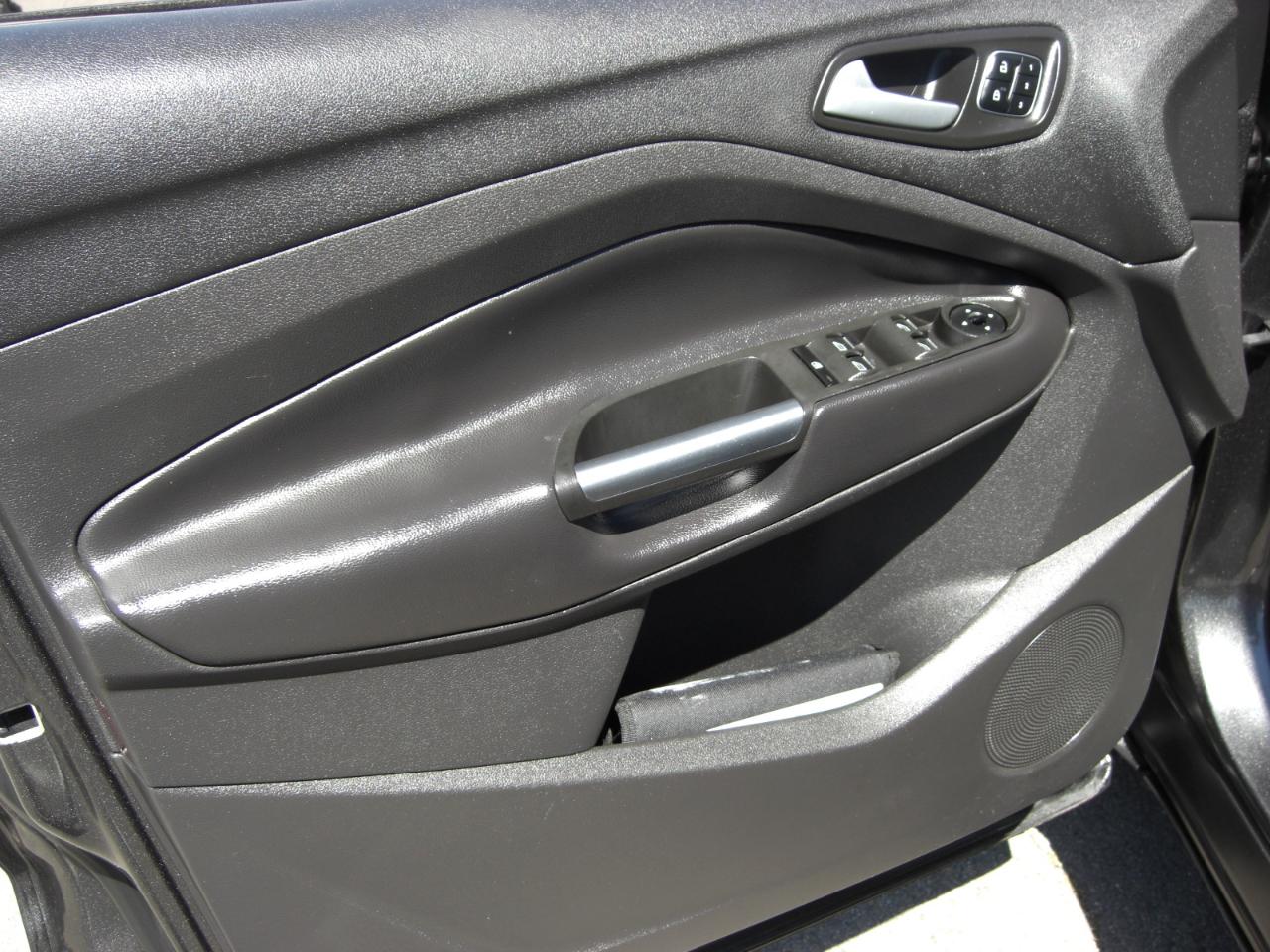 Ford Escape Titanium FWD 2017