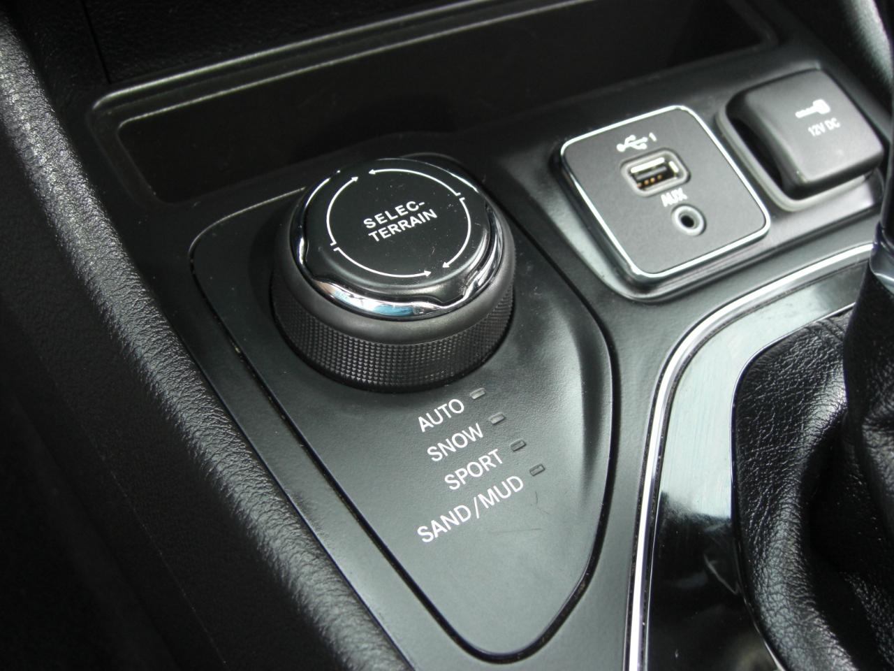 Jeep Cherokee Altitude 4x4 2021