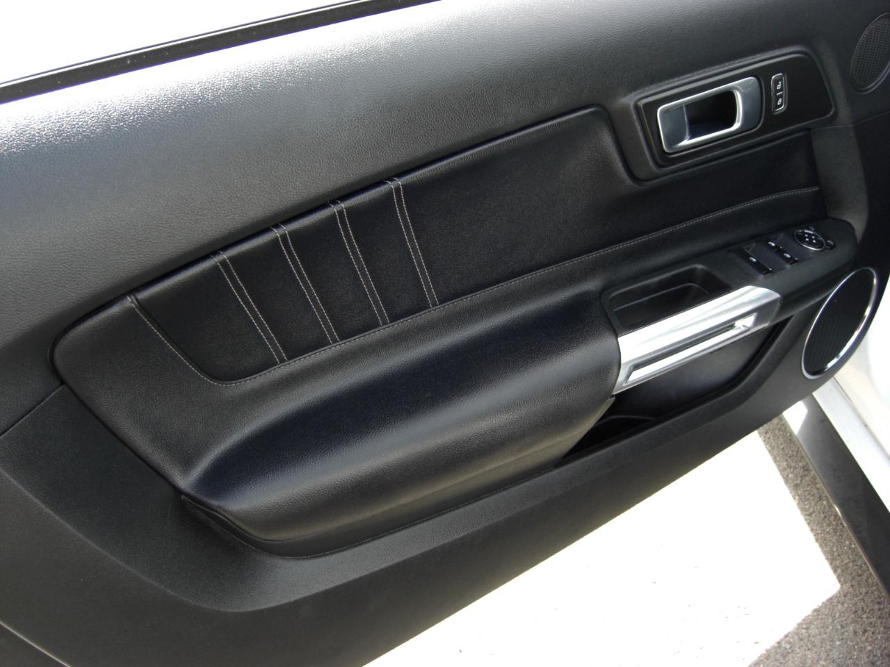 Ford Mustang EcoBoost Convertible 2020