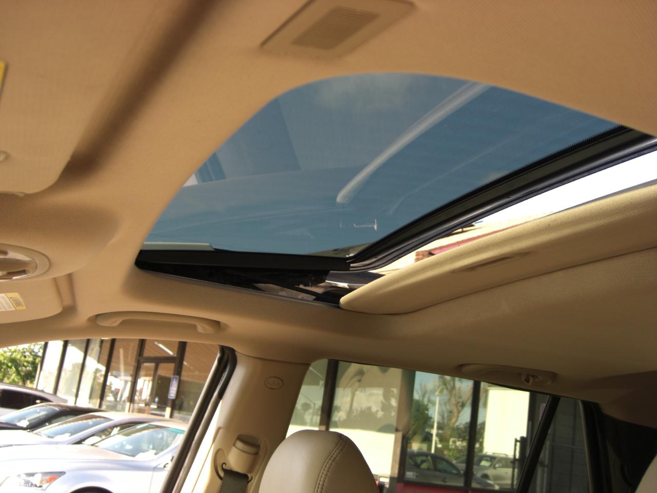 Hyundai Santa Fe FWD 4dr I4 Auto Limited 2011