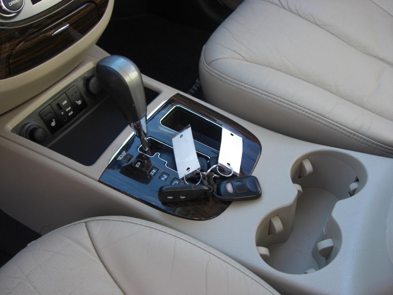 Hyundai Santa Fe FWD 4dr I4 Auto Limited 2011