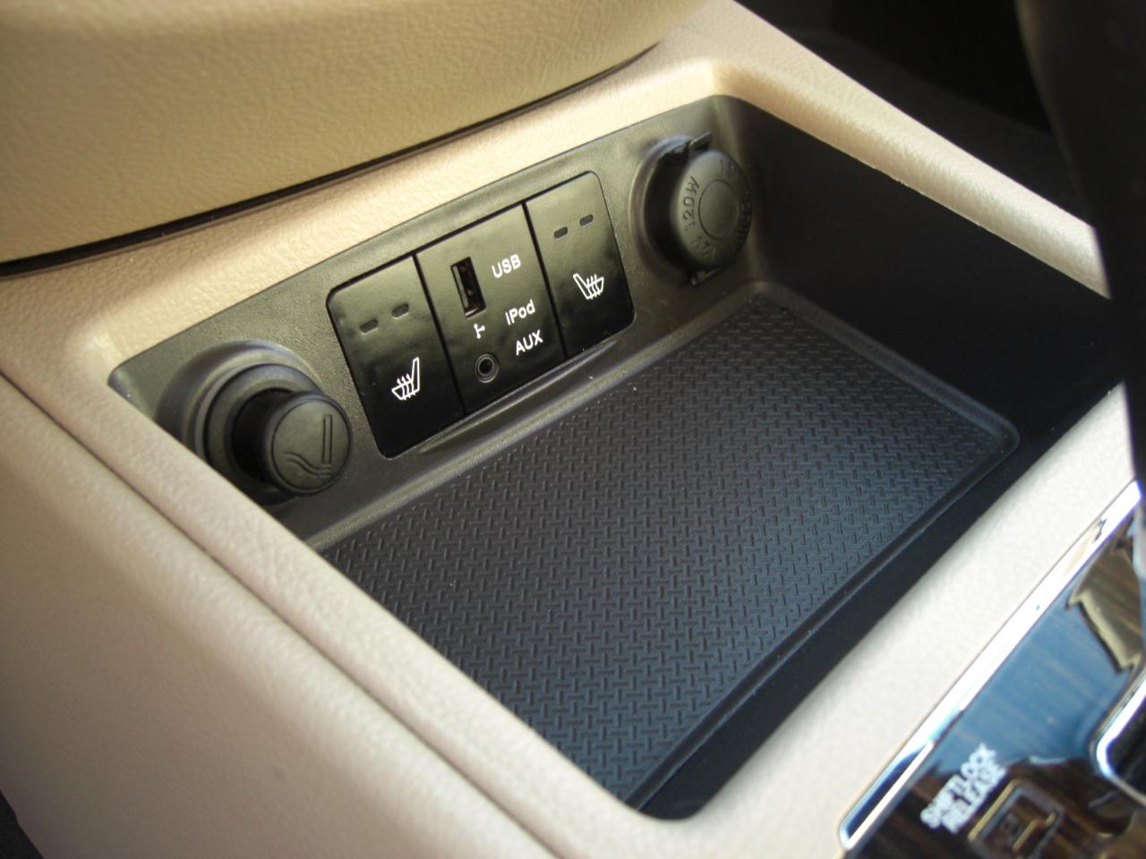 Hyundai Santa Fe FWD 4dr I4 Auto Limited 2011