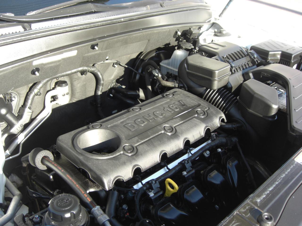 Hyundai Santa Fe FWD 4dr I4 Auto Limited 2011