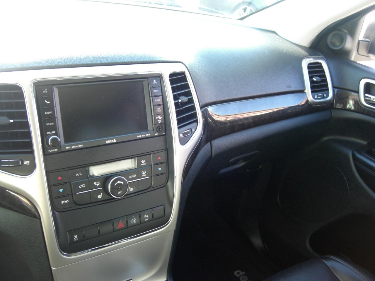 Jeep Grand Cherokee 4WD 4dr Laredo 2011