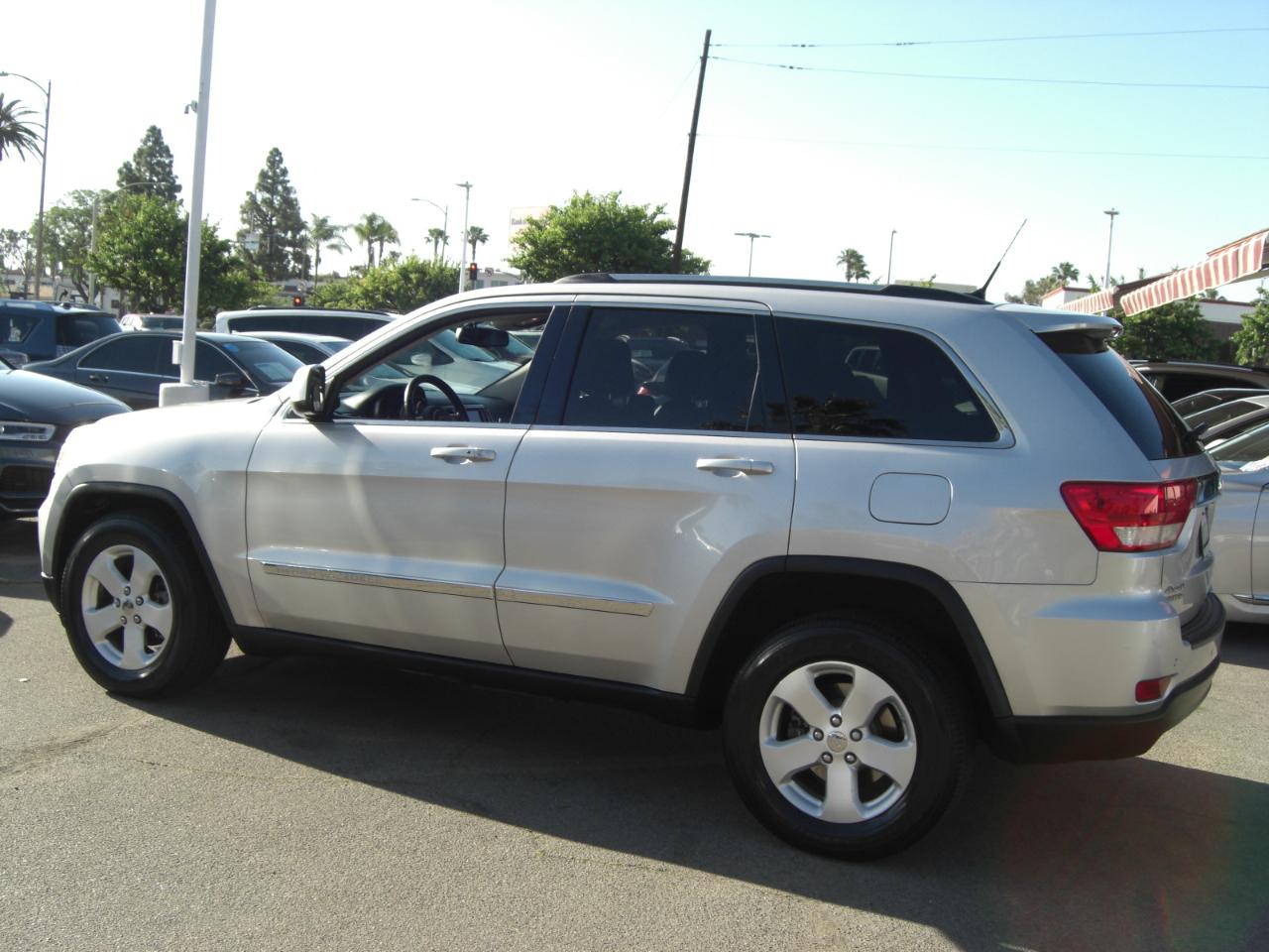 Jeep Grand Cherokee 4WD 4dr Laredo 2011