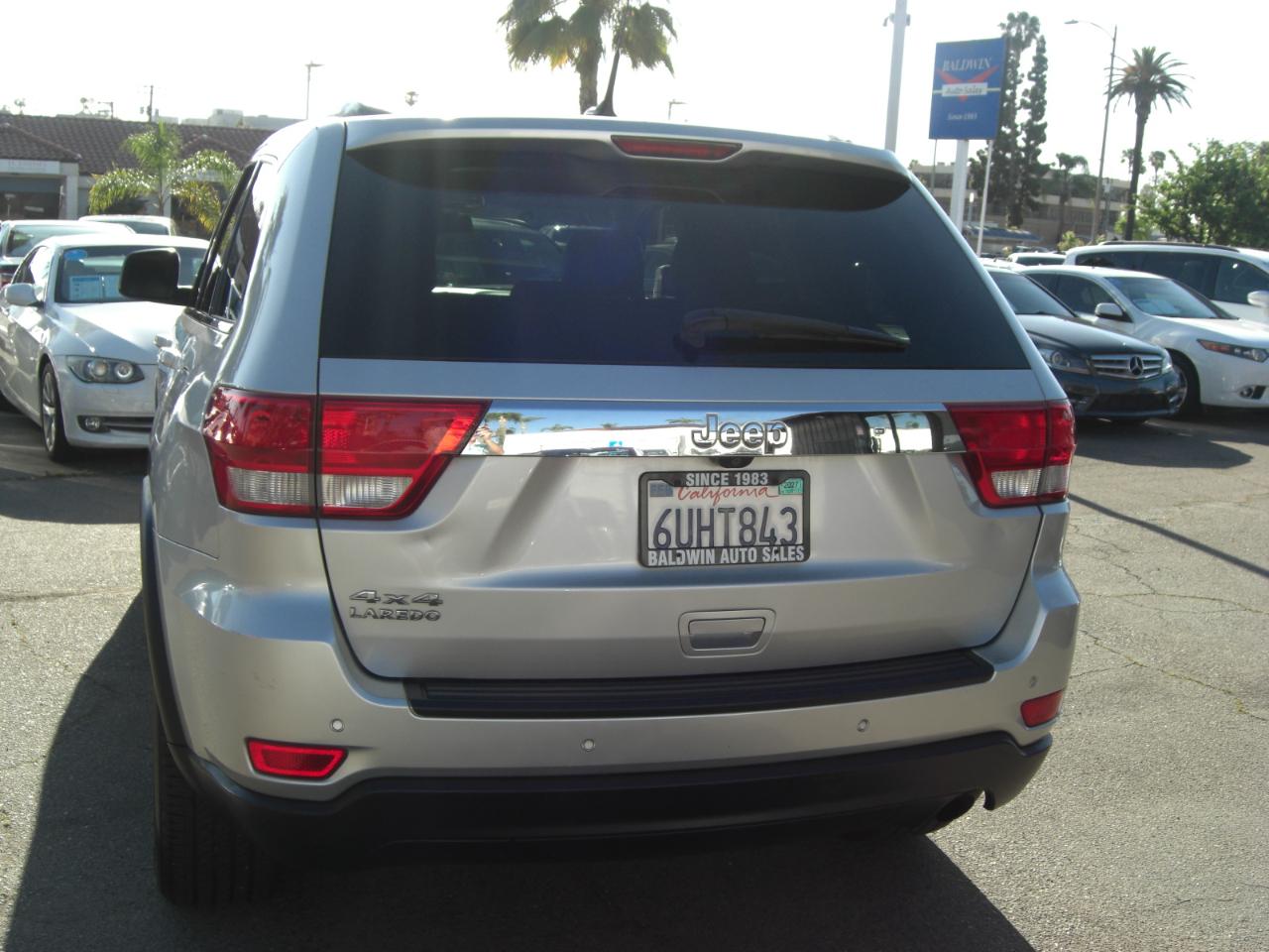 Jeep Grand Cherokee 4WD 4dr Laredo 2011