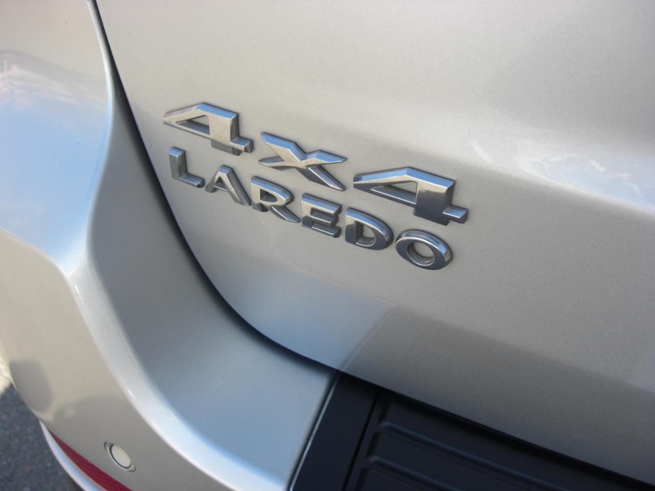 Jeep Grand Cherokee 4WD 4dr Laredo 2011