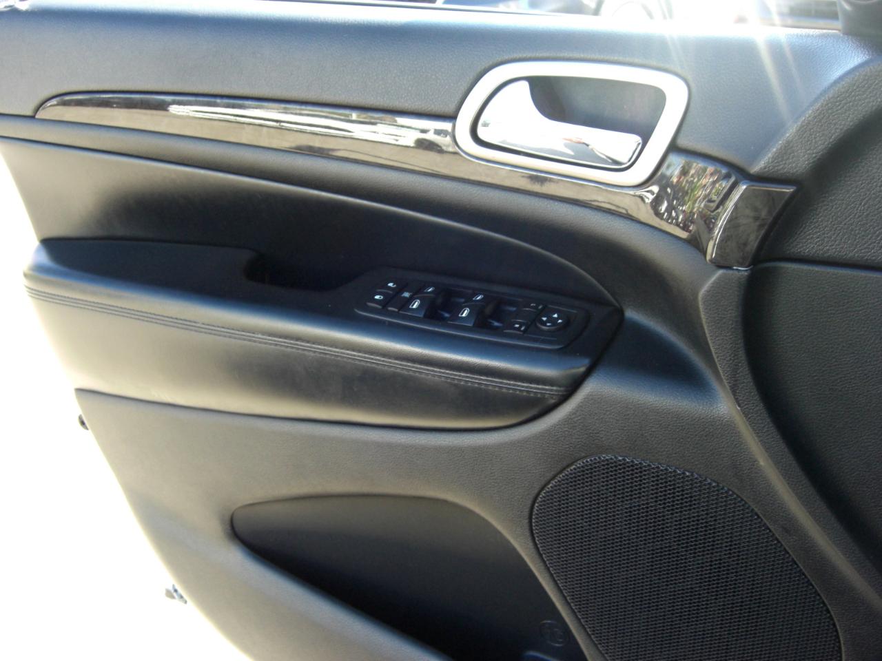 Jeep Grand Cherokee 4WD 4dr Laredo 2011