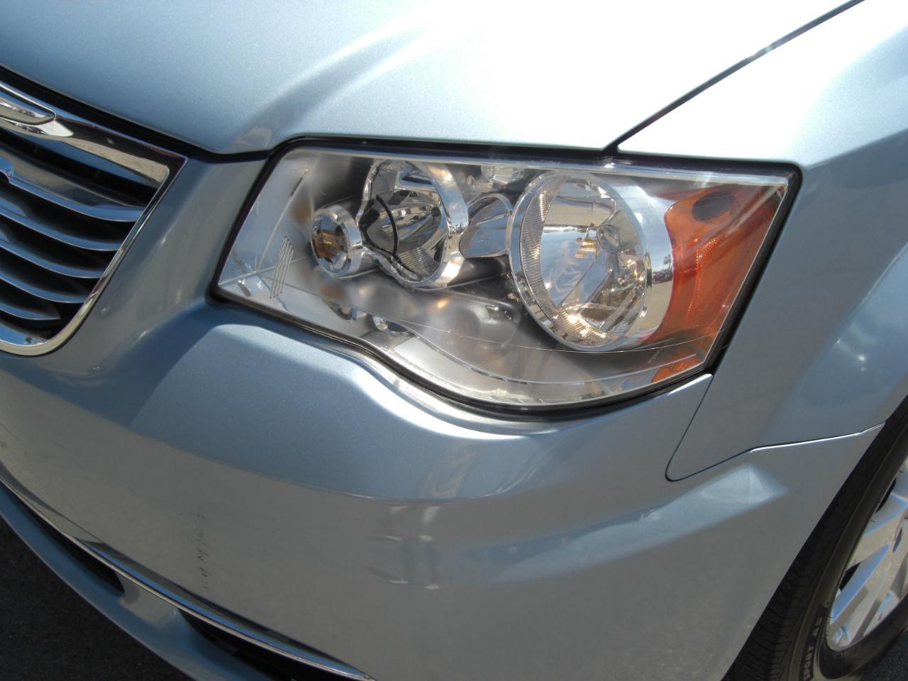 Chrysler Town & Country 4dr Wgn Touring 2013