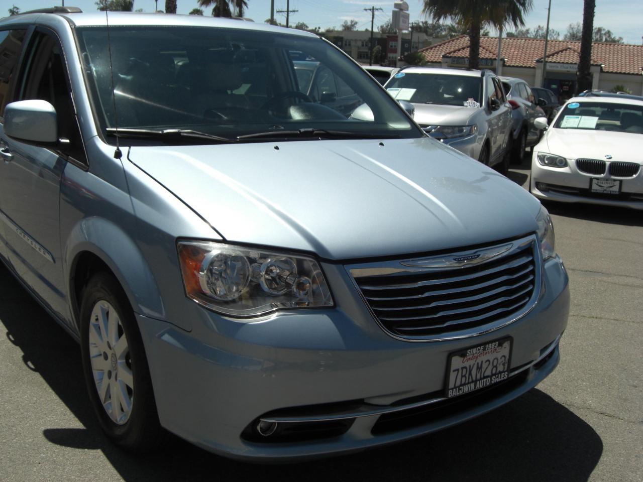 Chrysler Town & Country 4dr Wgn Touring 2013