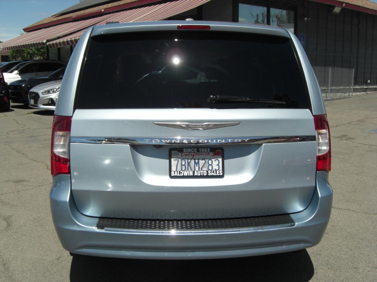 Chrysler Town & Country 4dr Wgn Touring 2013