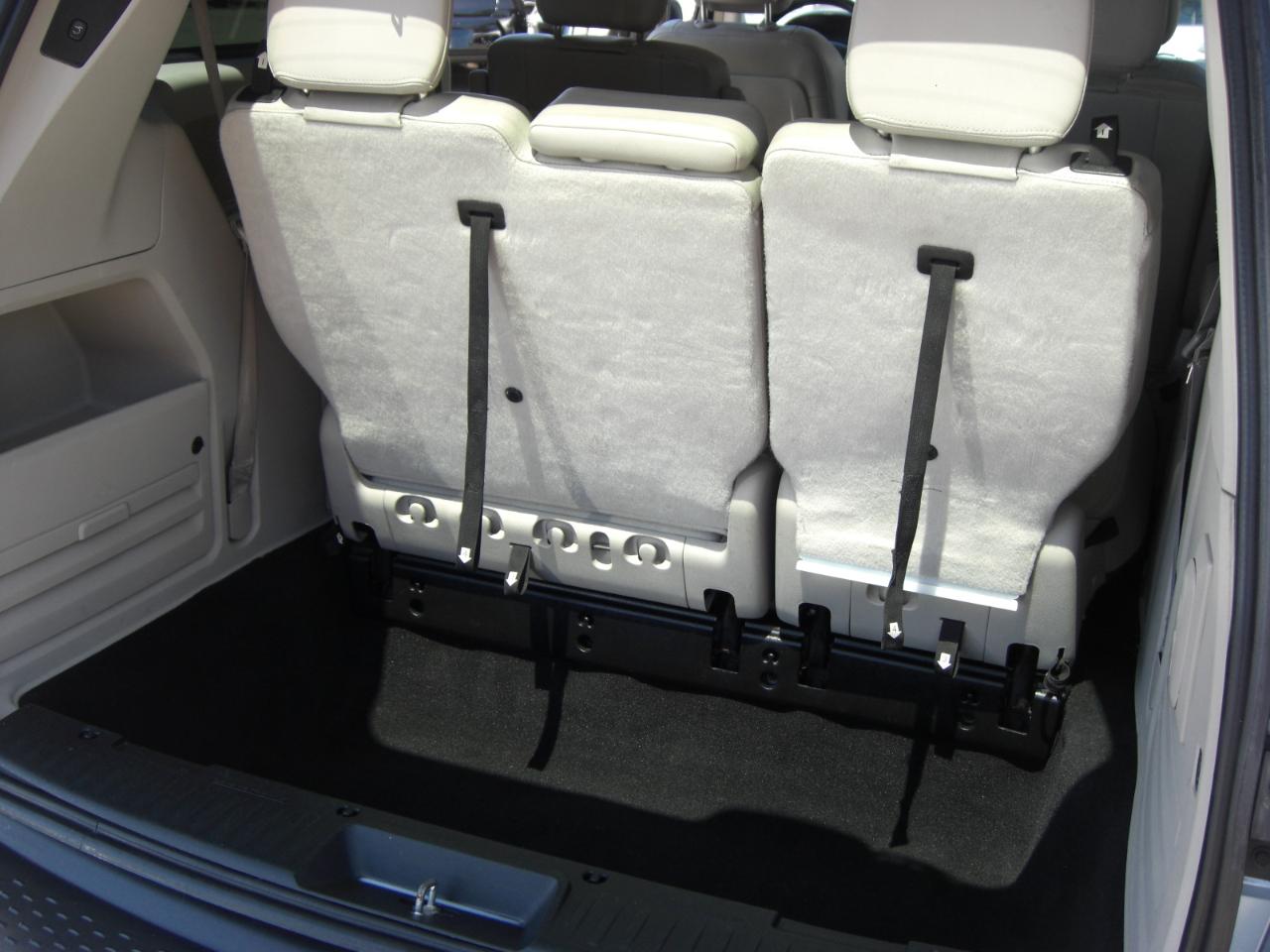 Chrysler Town & Country 4dr Wgn Touring 2013