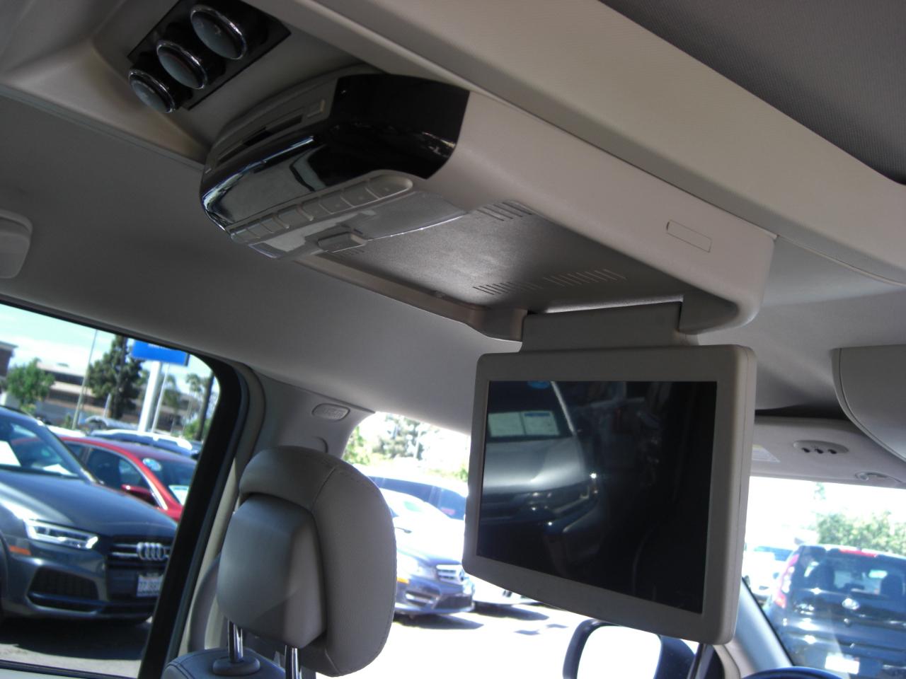 Chrysler Town & Country 4dr Wgn Touring 2013