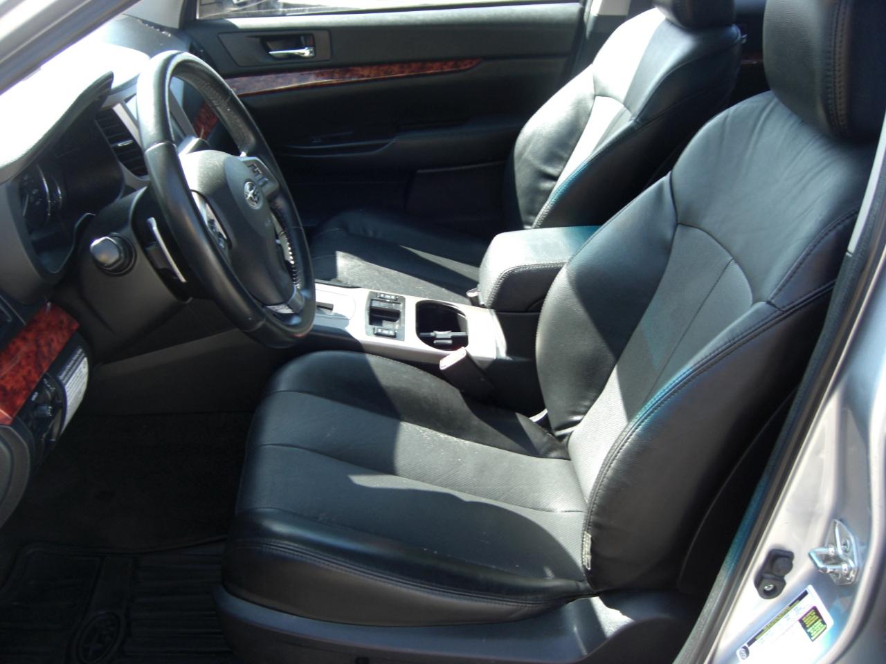 Subaru Legacy 4dr Sdn H4 Auto 2.5i Limited 2012