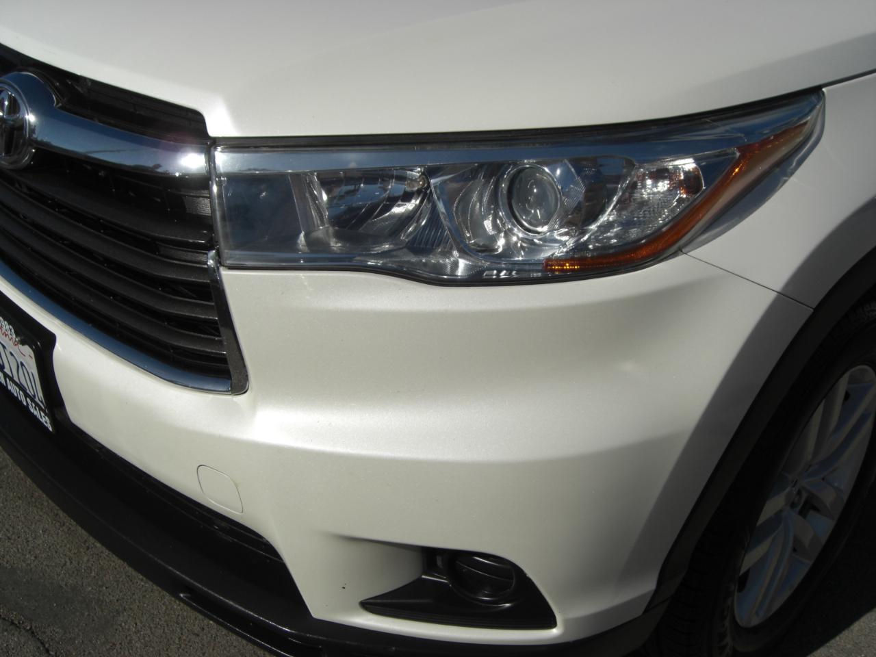 Toyota Highlander FWD 4dr V6 LE (Natl) 2016