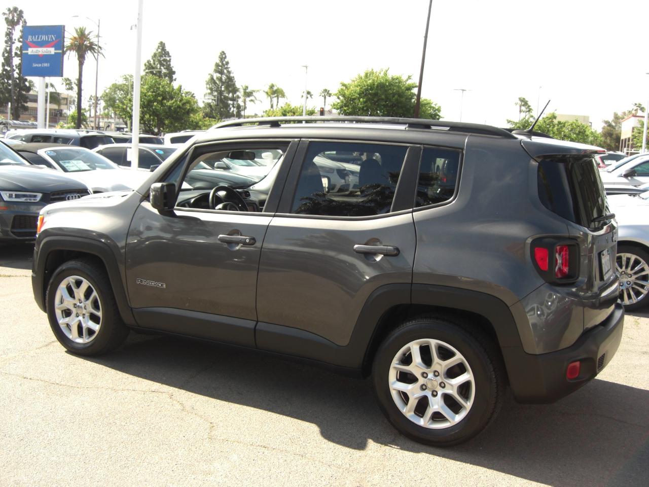 Jeep Renegade FWD 4dr Latitude 2016