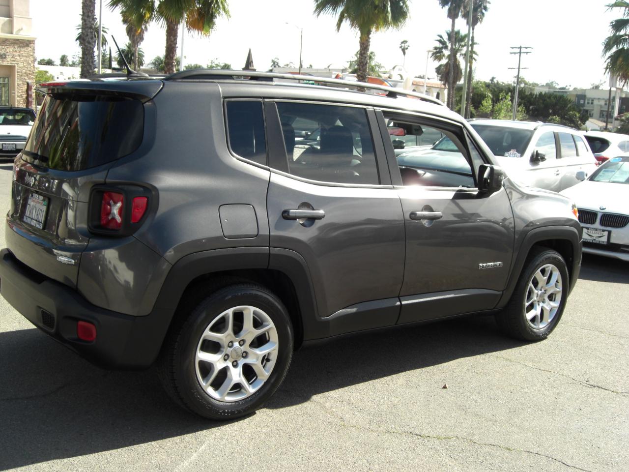 Jeep Renegade FWD 4dr Latitude 2016