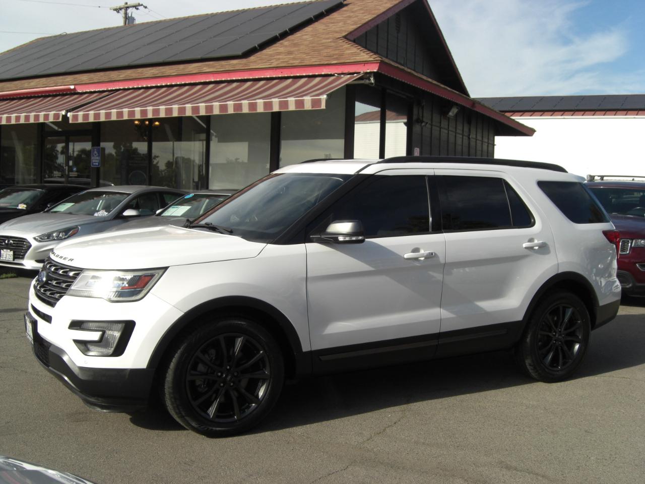 Ford Explorer XLT FWD 2017