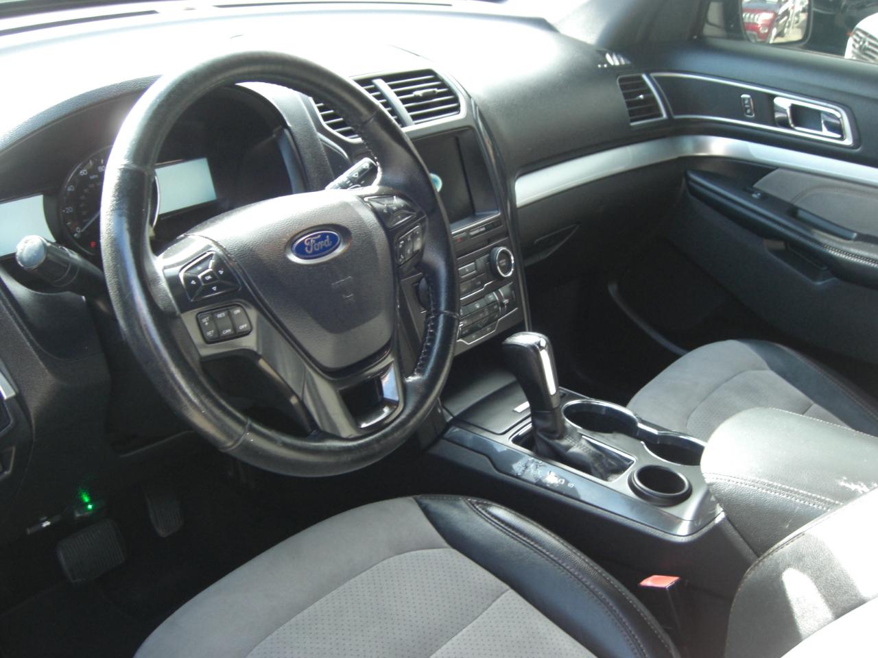 Ford Explorer XLT FWD 2017