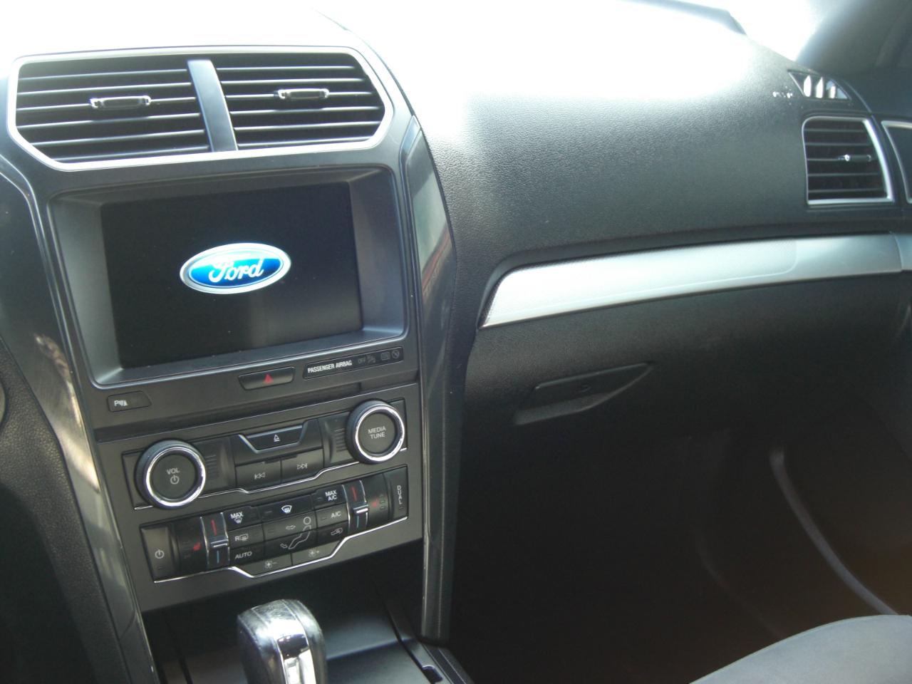 Ford Explorer XLT FWD 2017