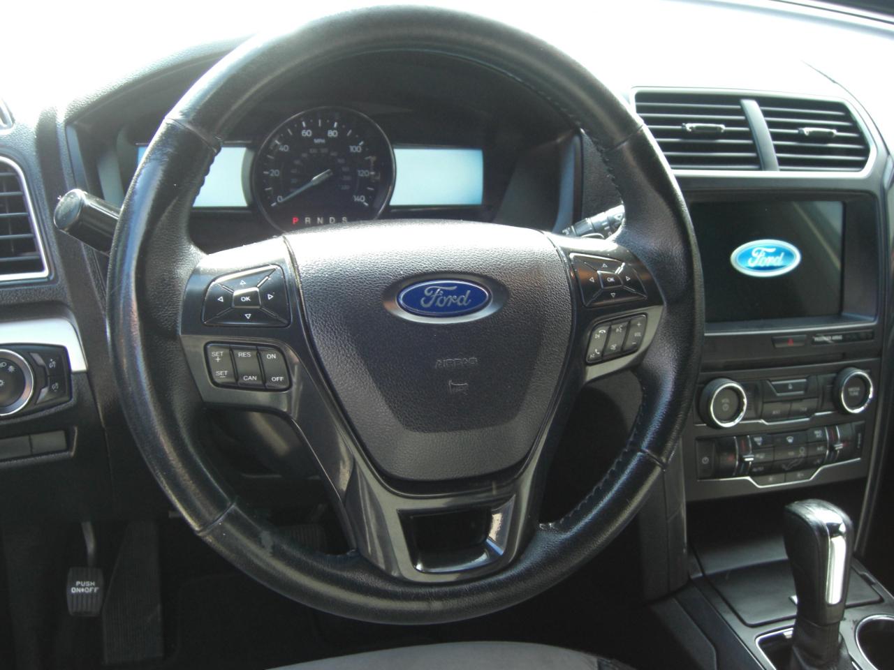 Ford Explorer XLT FWD 2017