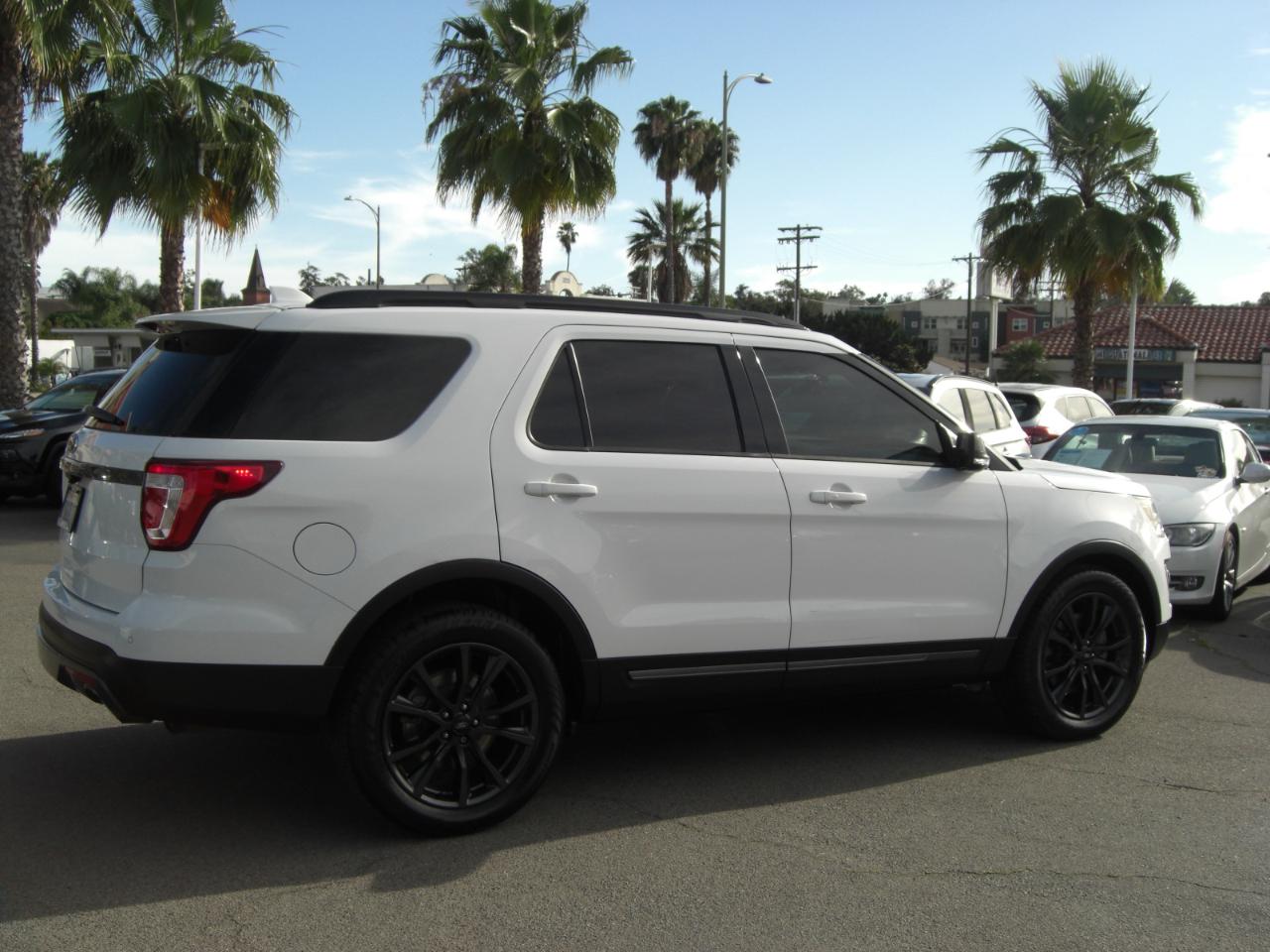 Ford Explorer XLT FWD 2017