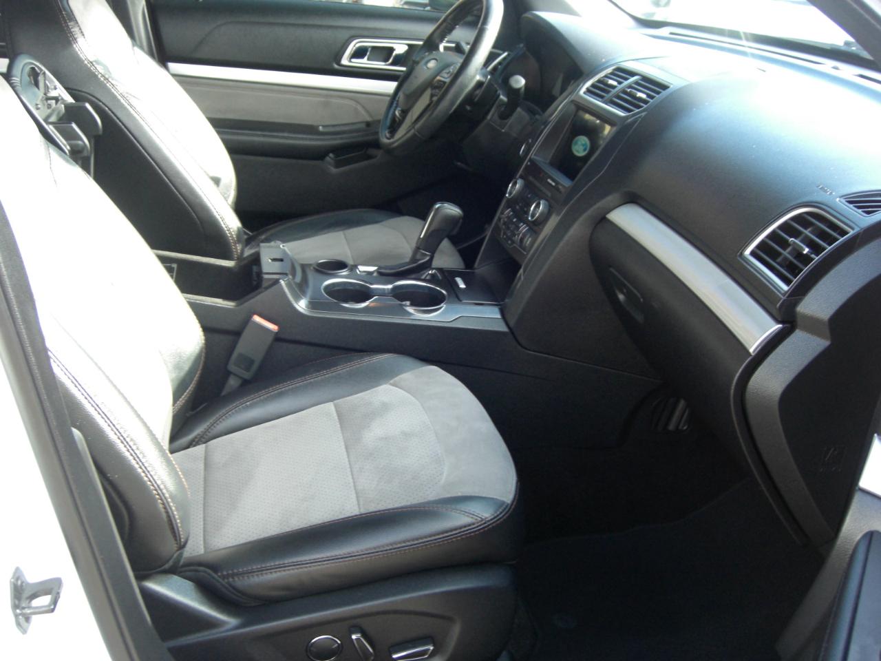 Ford Explorer XLT FWD 2017