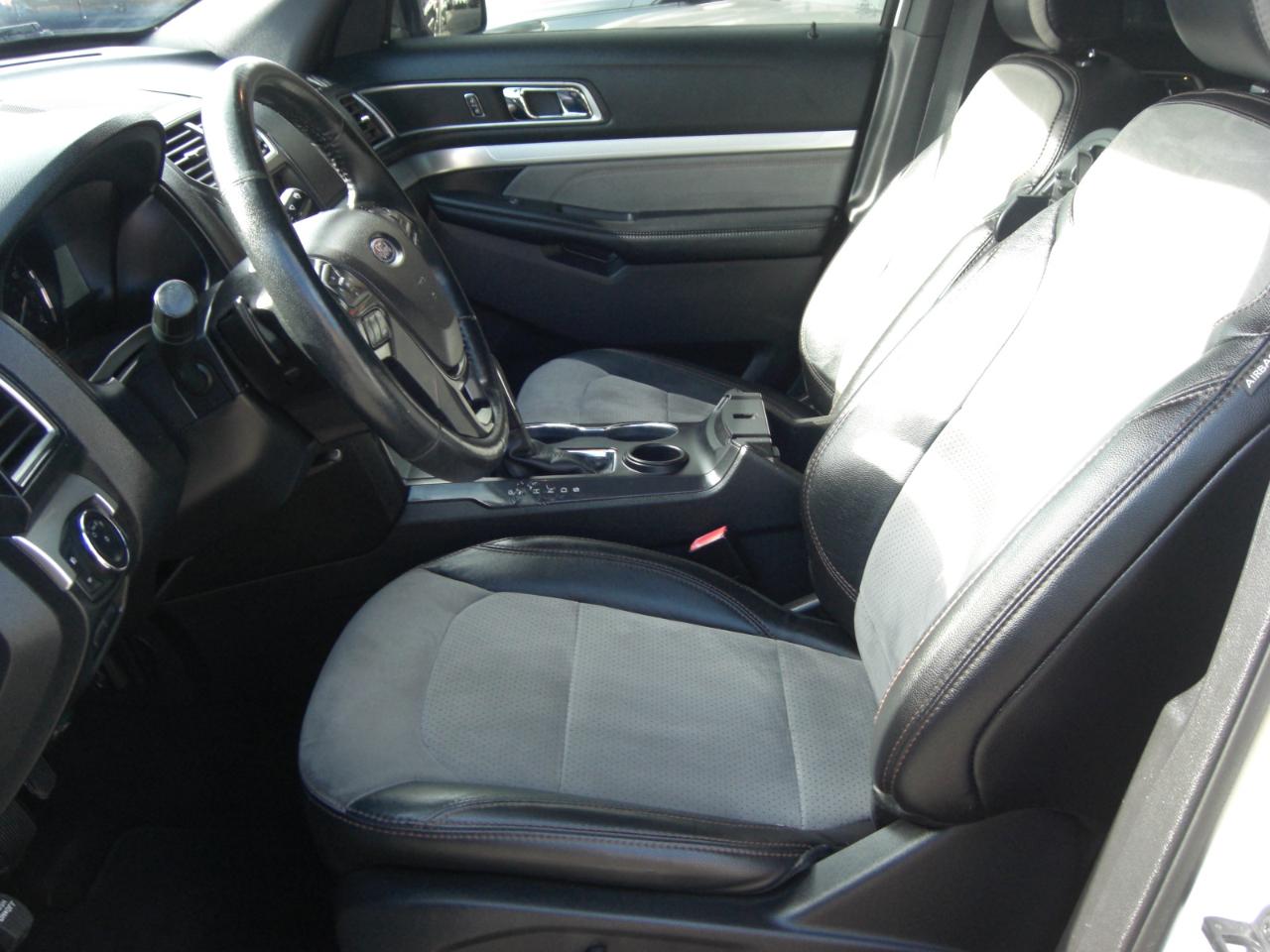 Ford Explorer XLT FWD 2017