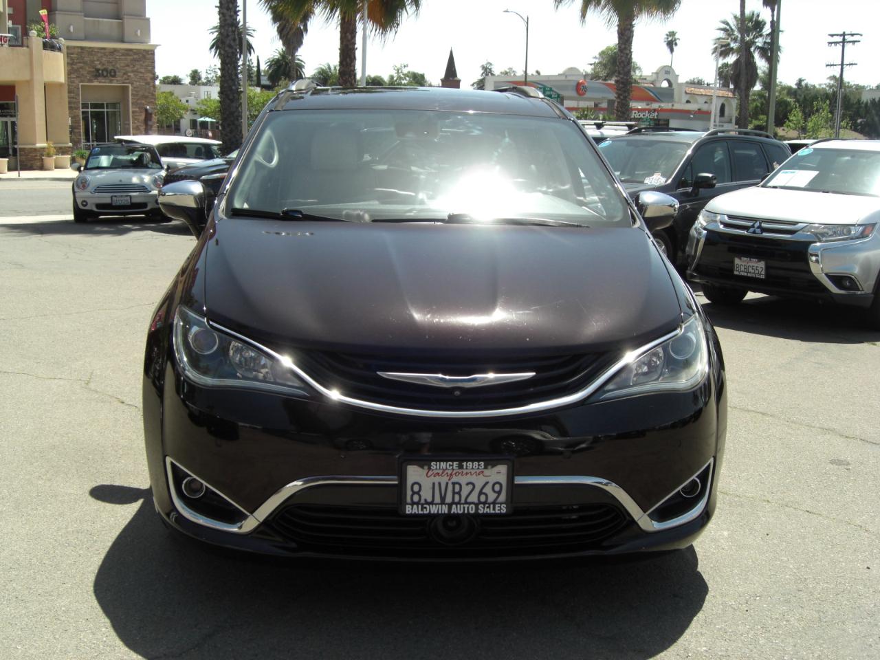 Chrysler Pacifica Hybrid Limited FWD 2018