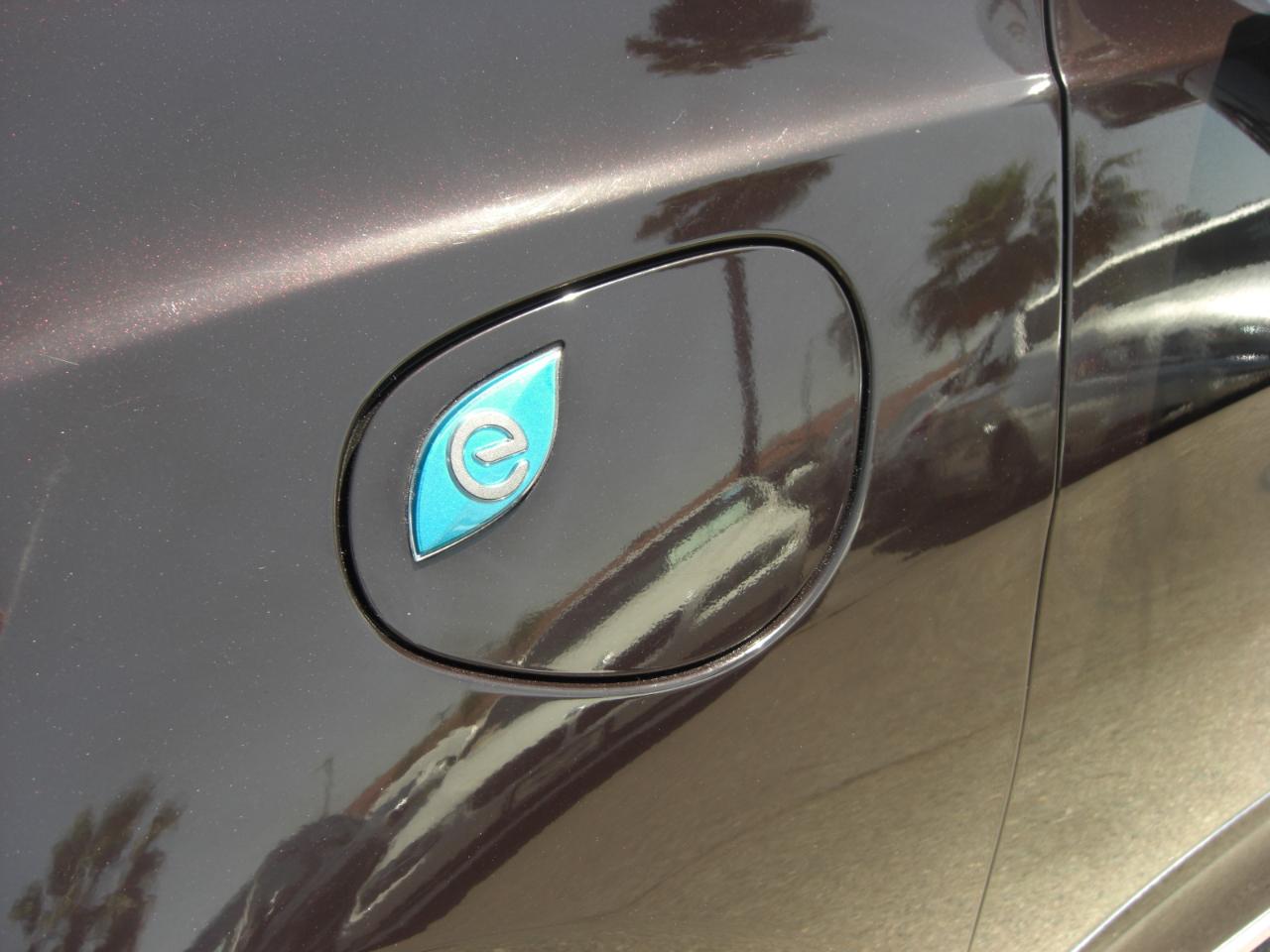 Chrysler Pacifica Hybrid Limited FWD 2018