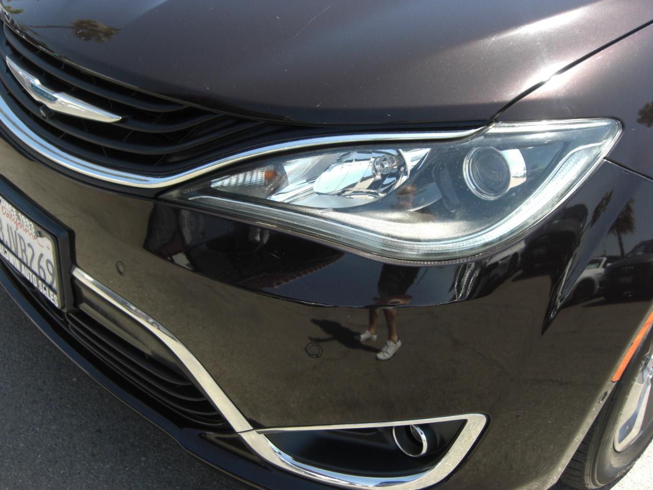 Chrysler Pacifica Hybrid Limited FWD 2018