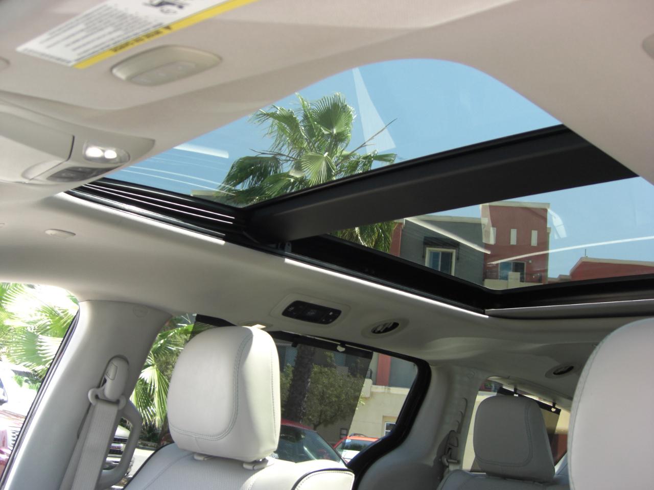 Chrysler Pacifica Hybrid Limited FWD 2018