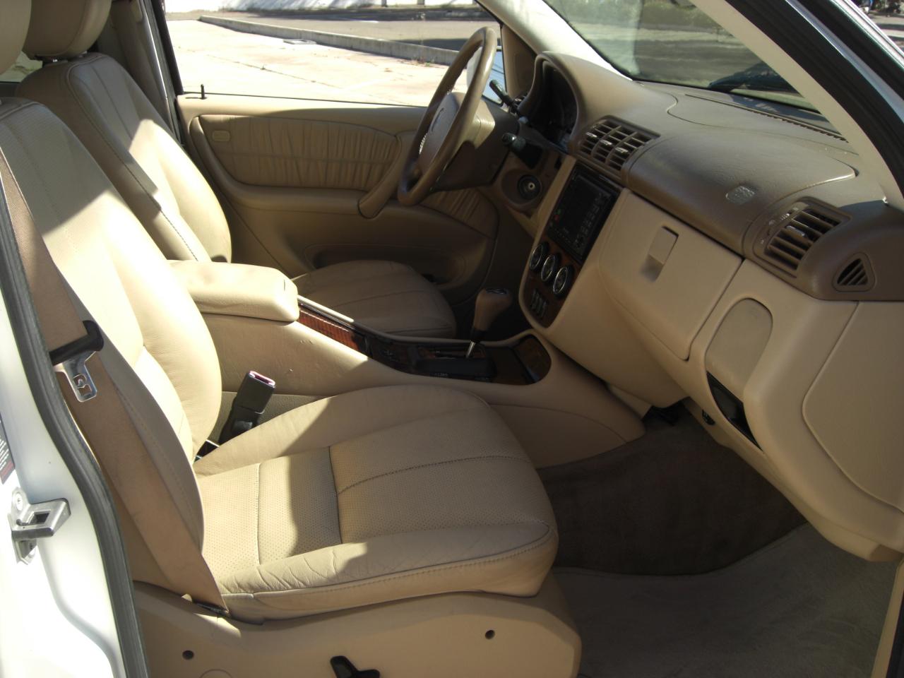 Mercedes-Benz M-Class 4MATIC 4dr 3.5L 2004