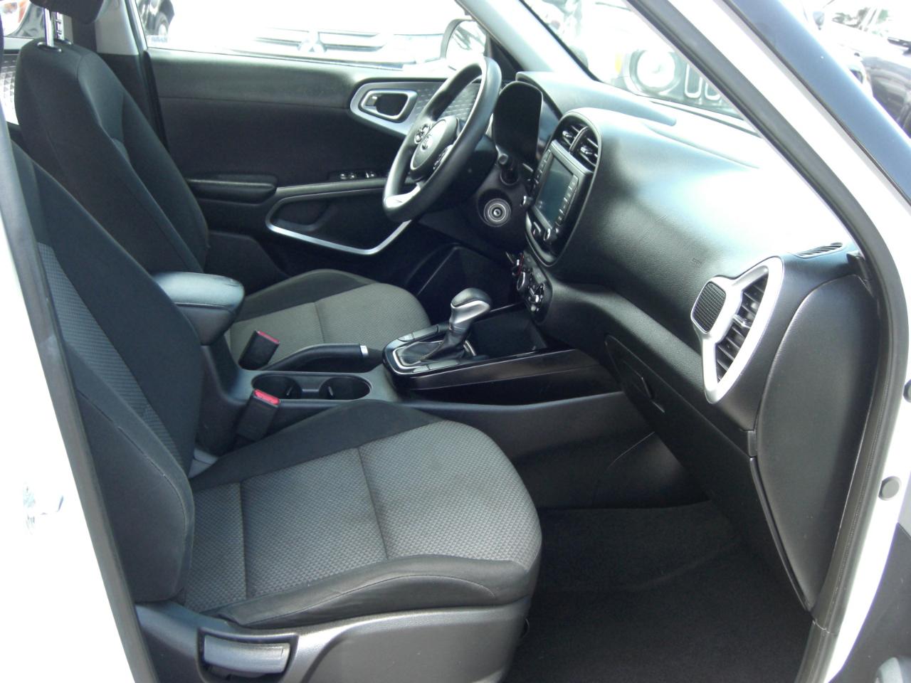 Kia Soul LX IVT 2020