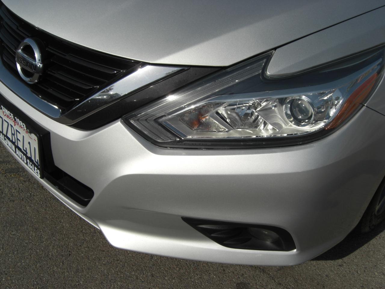 Nissan Altima 2.5 SV Sedan 2017