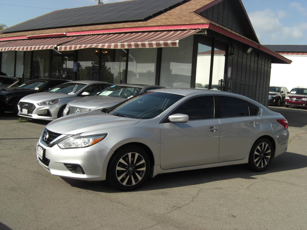 Nissan Altima 2.5 SV Sedan 2017