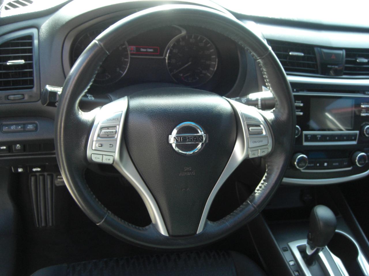 Nissan Altima 2.5 SV Sedan 2017