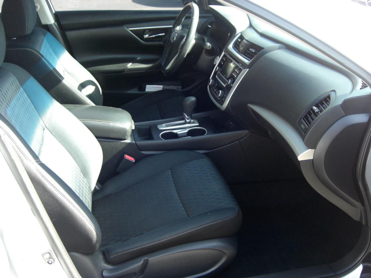 Nissan Altima 2.5 SV Sedan 2017