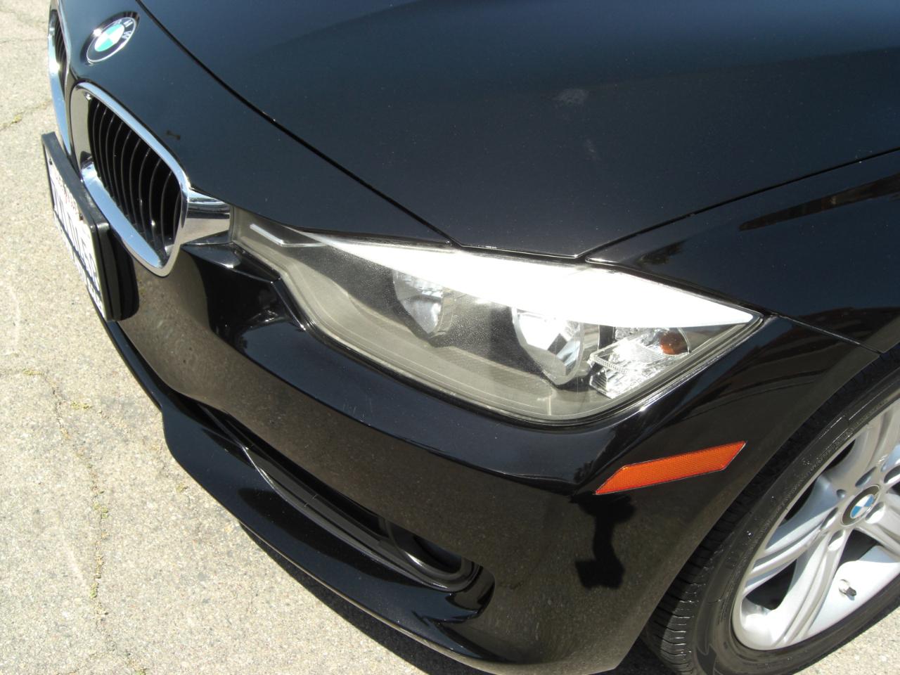 BMW 3 Series 4dr Sdn 320i RWD 2014