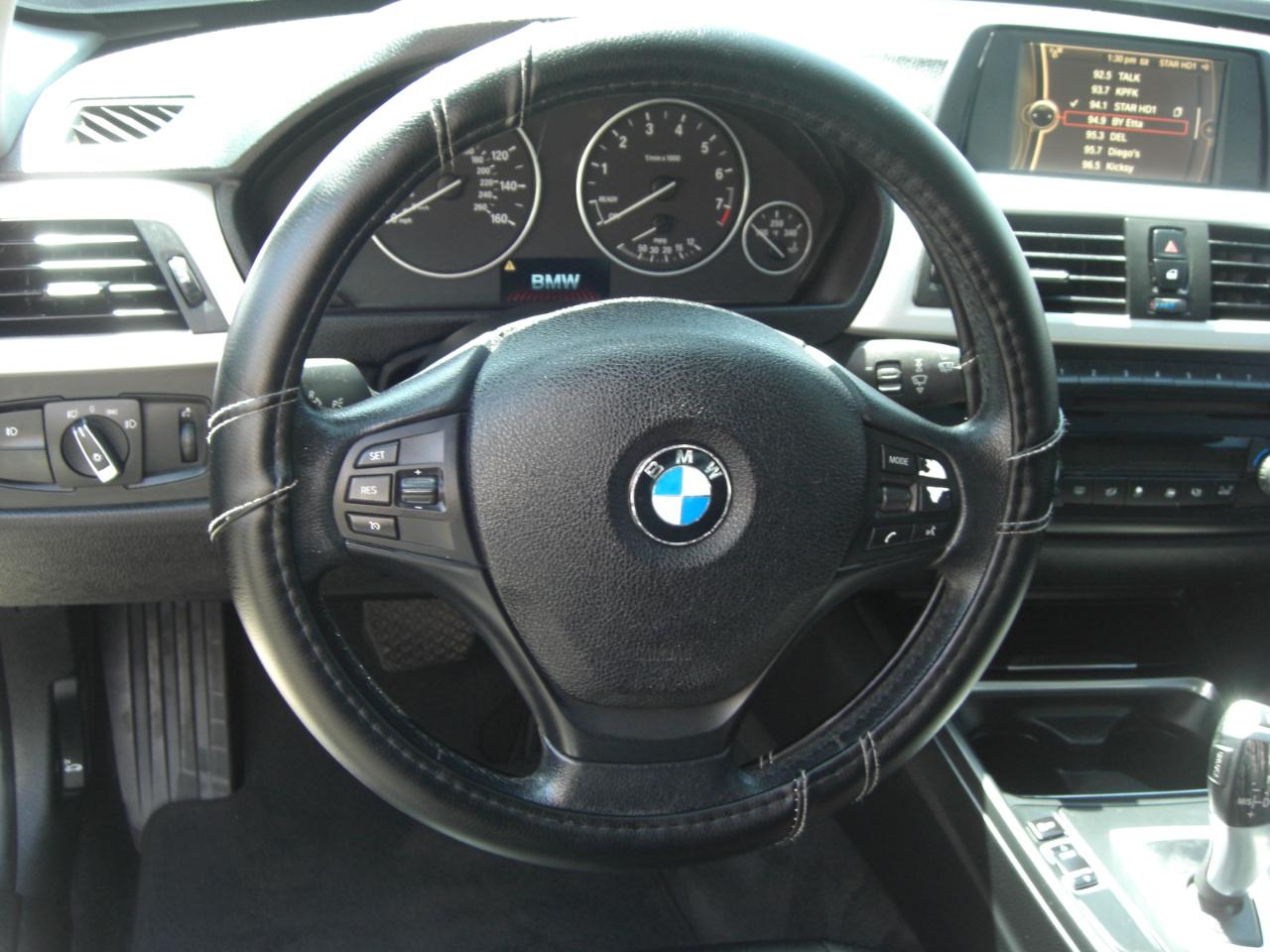 BMW 3 Series 4dr Sdn 320i RWD 2014