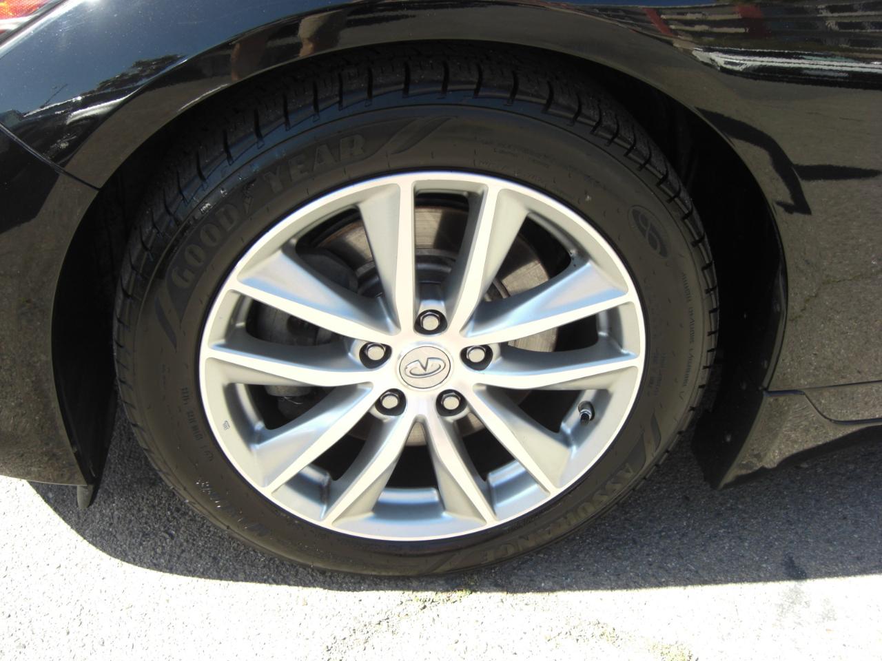 Infiniti Q50 4dr Sdn Premium AWD 2015