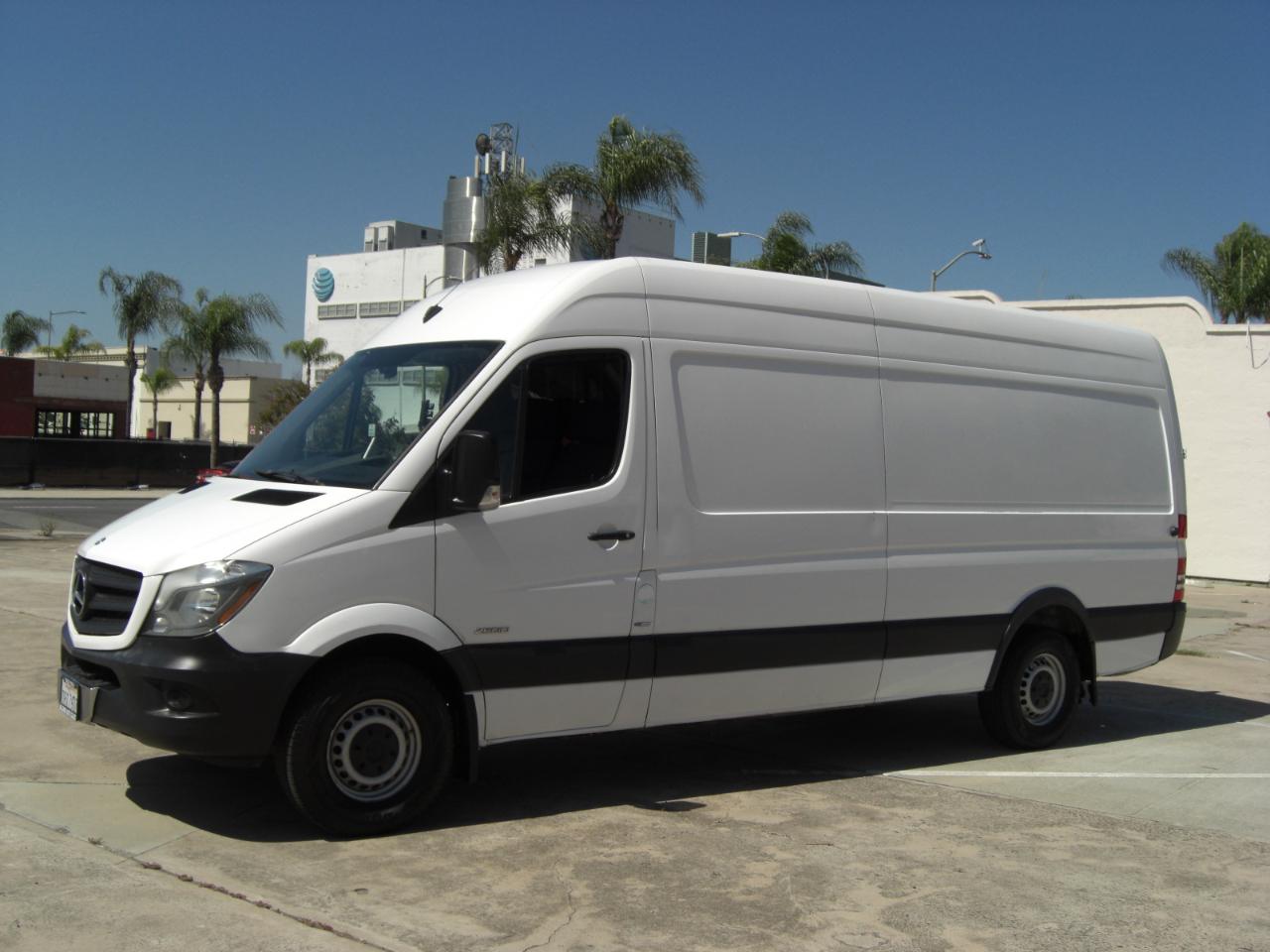 Mercedes-Benz Sprinter Cargo Vans RWD 2500 170" EXT 2015