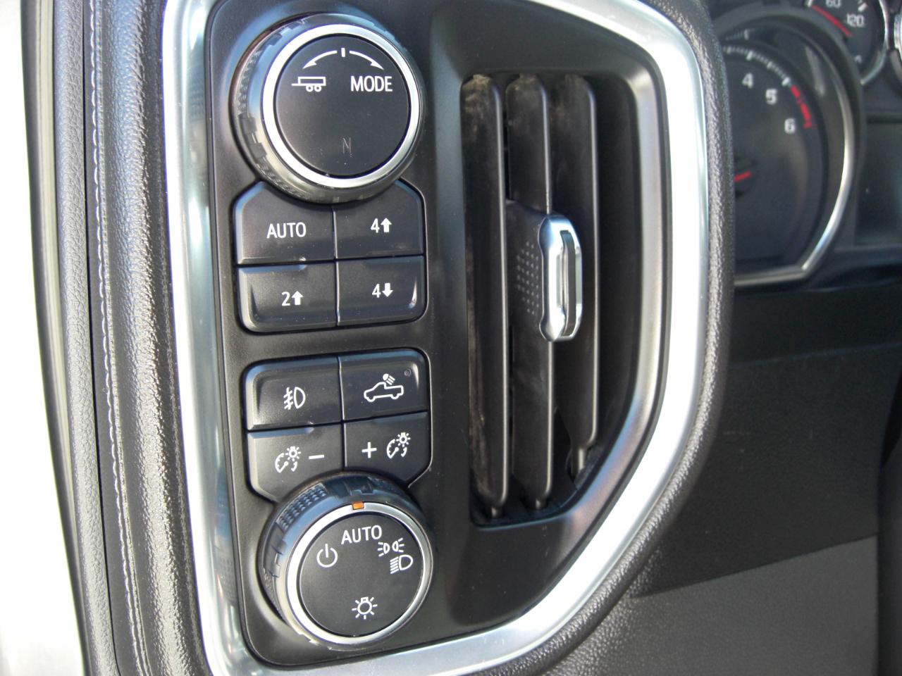 Chevrolet Silverado 1500 4WD Crew Cab 147" RST 2021